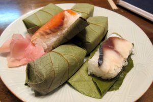 http://jp.tadaimajp.com/2016/06/kakinoha-sushi/